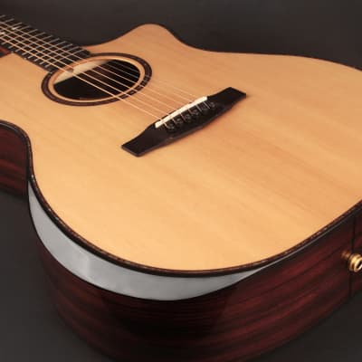 Cort GAPFBEVELNAT Grand Regal Acoustic Cutaway Guitar. Natural Glossy Arm Bevel image 2