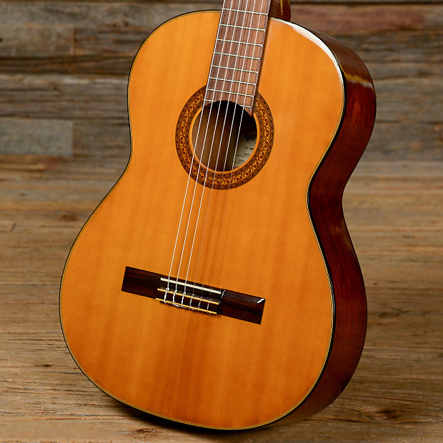 Sigma nylon shop string guitar