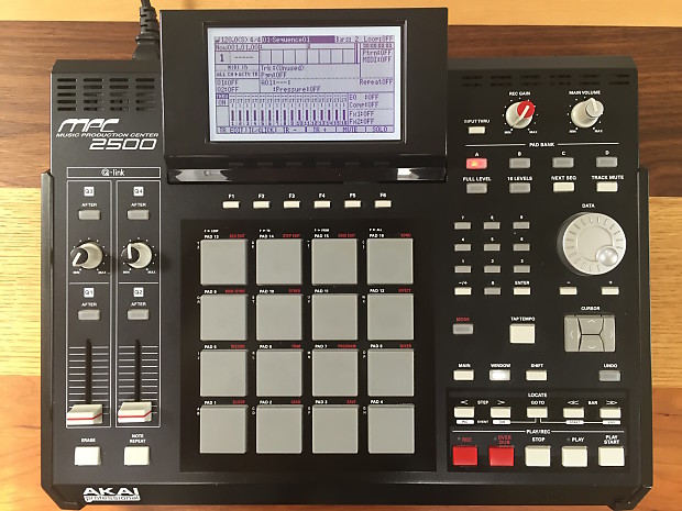 Akai MPC2500 + XL display + JJOS128 + 128MB RAM + 64GB HD