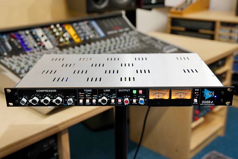 API 2500+ Bus Compressor image 1