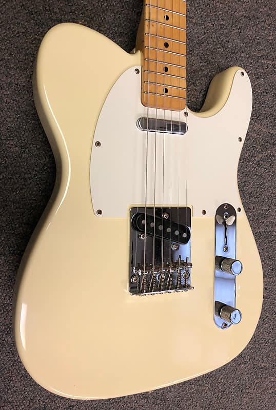 Squier Telecaster ホワイト　中古 Squier Telecaster ホワイト - メルカリ
