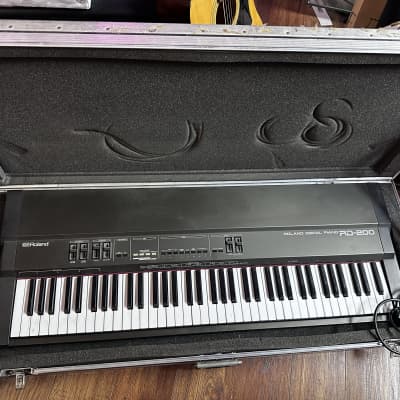 Roland RD-200 Digital Stage Piano 76 Key W/ Hard Case