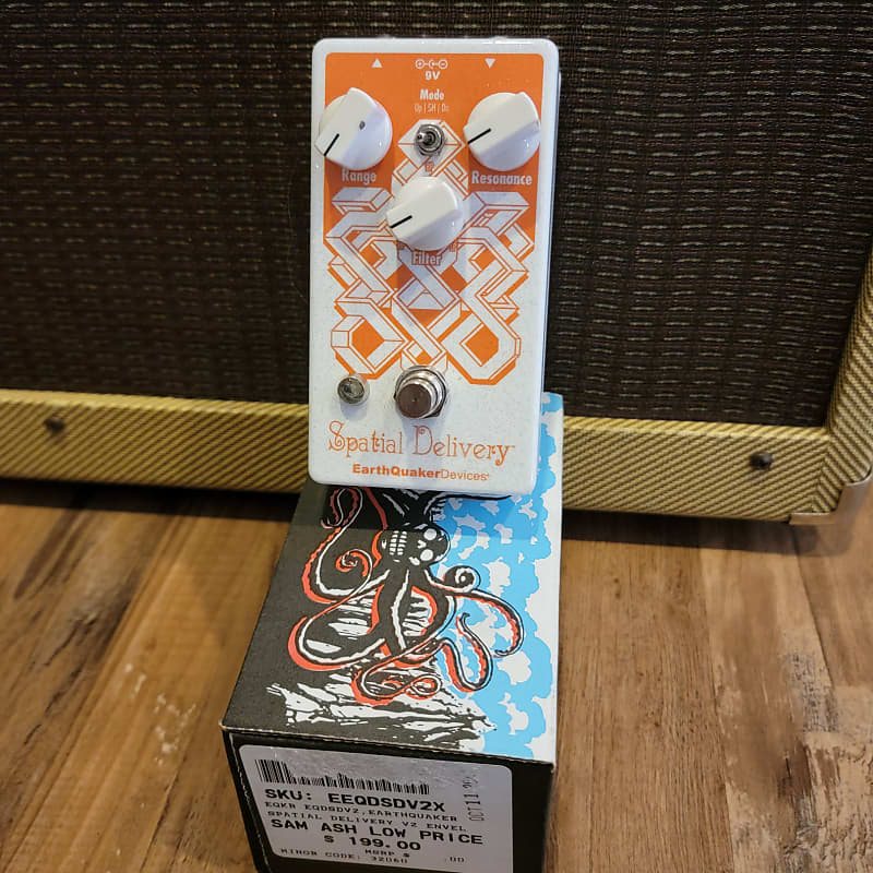 EarthQuaker Devices Spatial Delivery Envelope Filter with Sample & Hold Guitar Effect Pedal MINT image 1