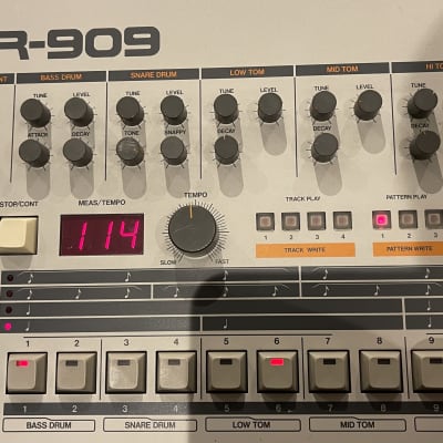 Roland TR-909 Rhythm Composer Drum Machine image 2