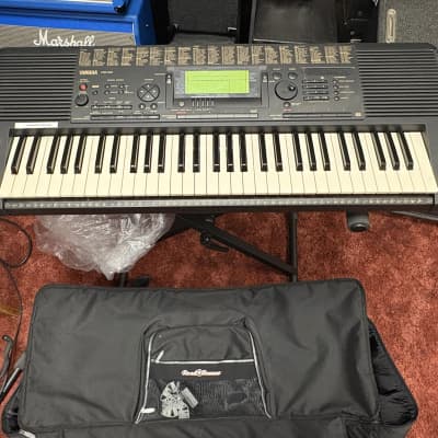 Yamaha PSR 520 Keyboard with Case
