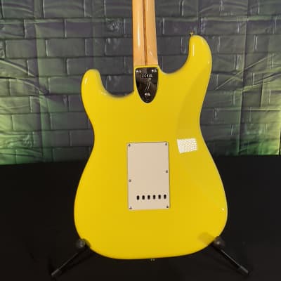 Fender MIJ Limited International Color Stratocaster 2023 - Monaco Yellow image 5
