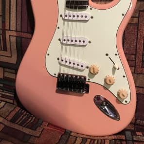 Fender Stratocaster Shell Pink image 3