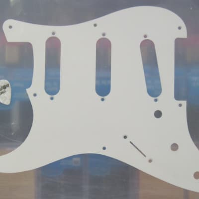 Fender LEFT HAND 8-hole ’50s Vintage Stratocaster Pickguard 1-ply White USA  0053813000 for sale