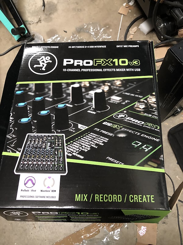 Mackie ProFX10v3 10-Channel Effects Mixer image 1