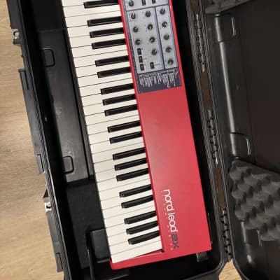Nord Lead 2X 49-Key 20-Voice Polyphonic Synthesizer 2003 - 2013 - Red