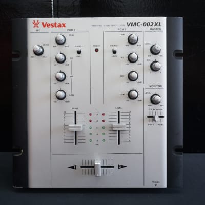 Vestax DJ Mixer VMC-002XL Professional Mixing / Scratch Controller