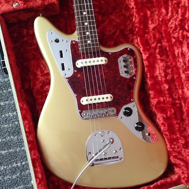 Fender Jaguar Shoreline Gold