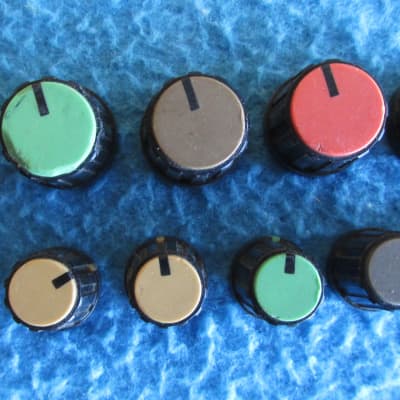 Yamaha EMX 300/200-MC1204 Mixer Knobs-LOT OF 11 Knobs-D SHAFT-Genuine EMX300/200-Japan