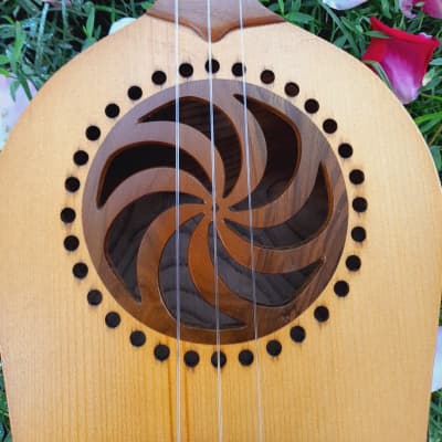 Georgian folk music instrument Panduri | String instrument Panduri | ფანდური | Fanduri image 6