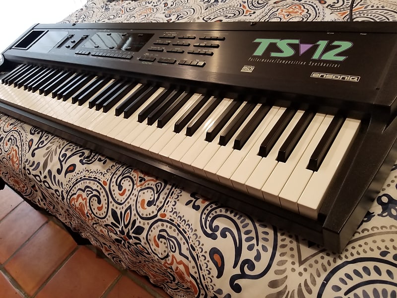 Ensoniq TS-12 76 Key Performance Workstation - Fast Safe