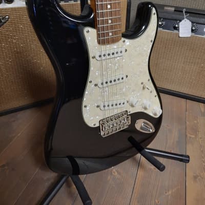 Fender 70's Reissue Stratocaster MIJ Cream made in Japan scalloped