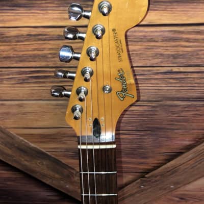 Fender Standard Stratocaster with S1 Tremolo Made In Japan image 3