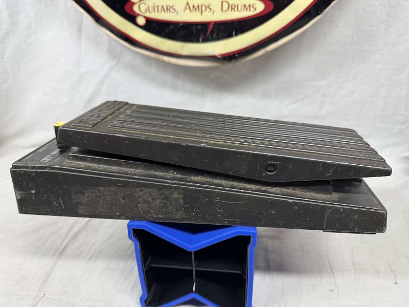 BOSS 1991 FOOf Wah FWー3 Boss FW-3 Foot Wah | Reverb