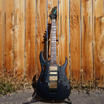 Ibanez Steve Vai PIA3761 - Onyx Black 6-String Electric Guitar w/ Hardshell Case (2023) image 2