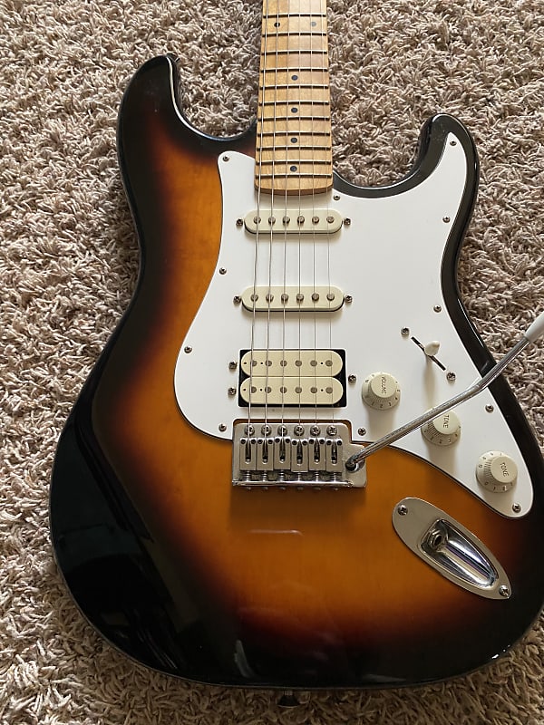 Washburn Lyon Stratocaster HSS WE2-TS 1994 Tobacco Sunburst