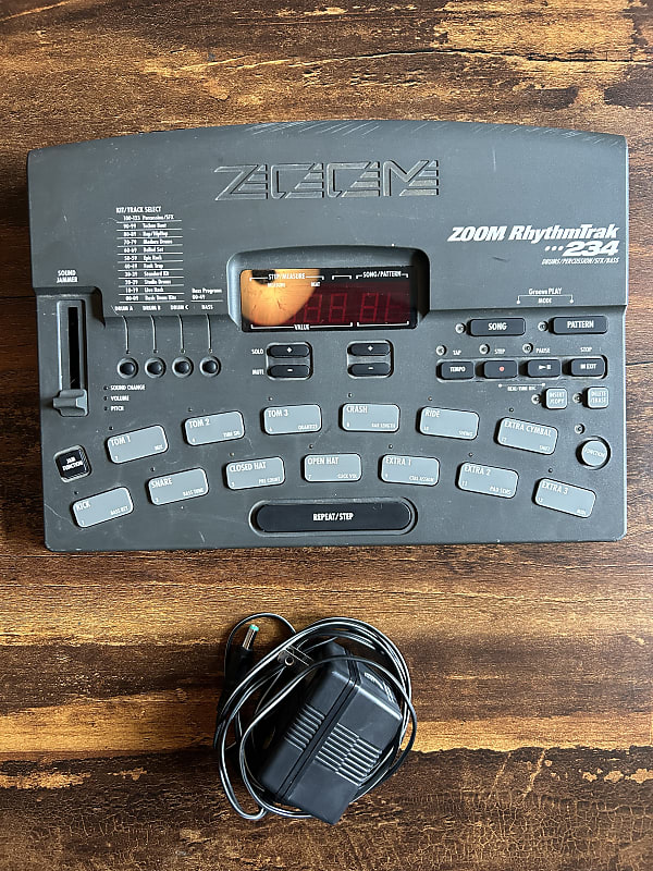 Zoom Rhythmtrak 234 Drum Machine | Reverb