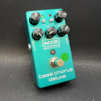 【MXR】M83：bass chorus MXR M83 Bass Chorus Deluxe Pedal | Sweetwater