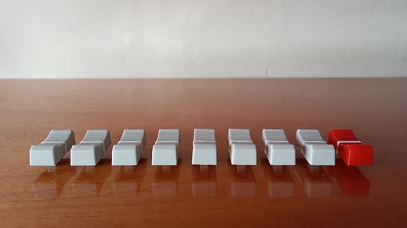 Zoom R16 / R24 - Complete set of slider knob image 1