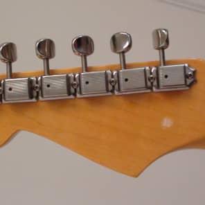 Fender  57 American Vintage Reissue Stratocaster - Maple Neck -  Surf Green image 4