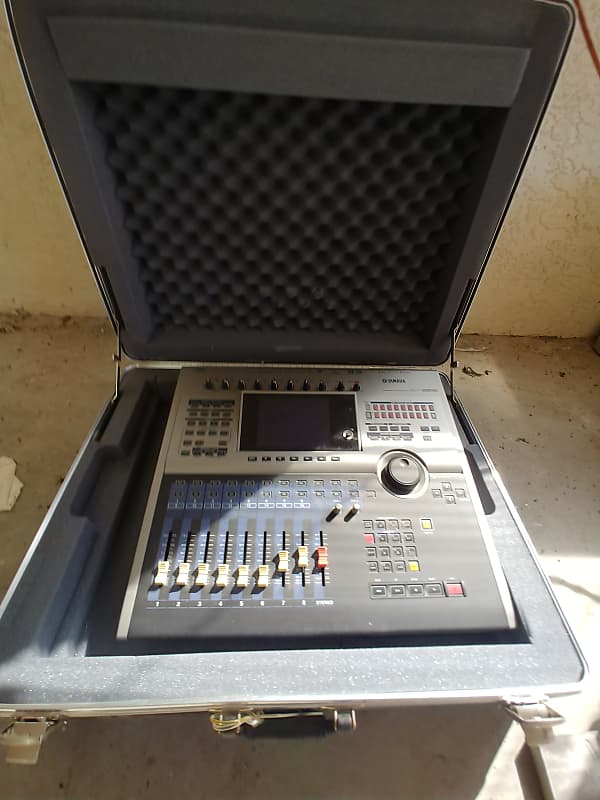 Yamaha AW2816 Professional Audio Workstation 16-Track Digital Recorder image 1