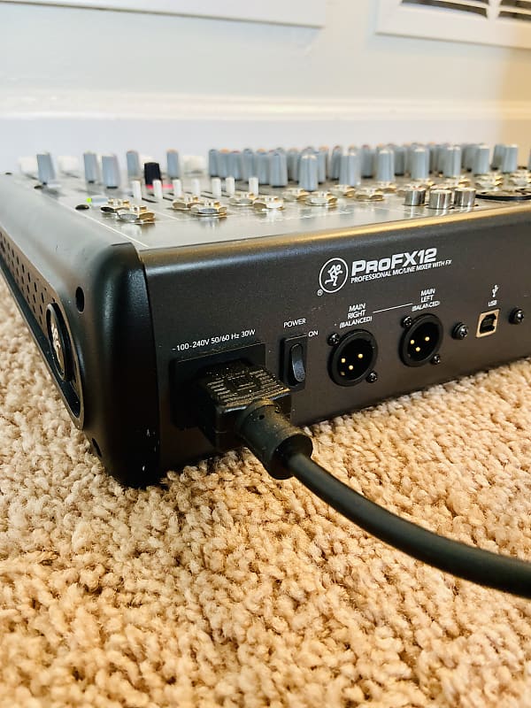 Mackie ProFX12 12-Channel Effects Mixer