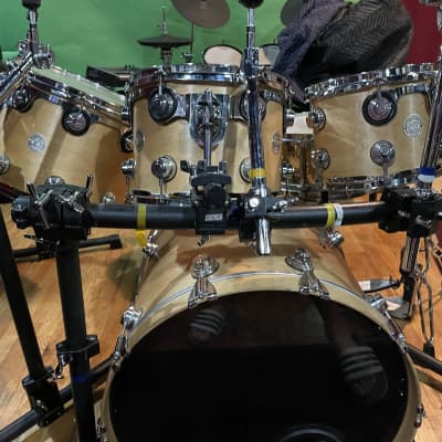 DW Collector's Series 5 Piece Natural Drum kit Natural image 2