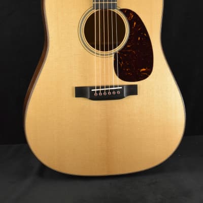 Martin D-18 Modern Deluxe Natural image 1