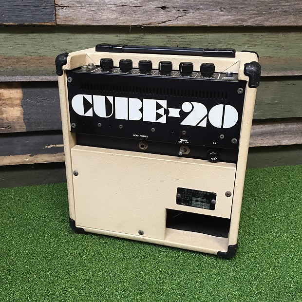 Roland cube 20 hot sale vintage
