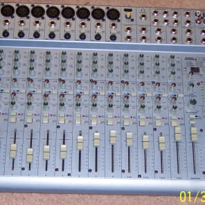 Alesis MultiMix 16 FXD 16-Channel Mixer with Multi-Effects Processing