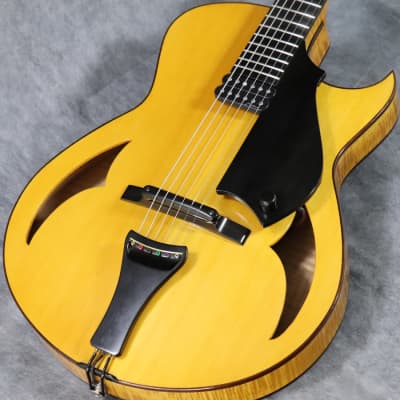 Marchione 15Inch Archtop Natural /1101 image 1