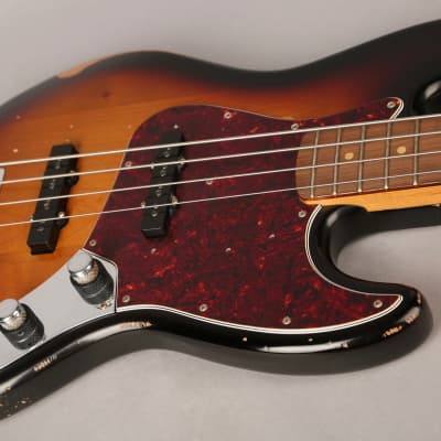 Fender 60th Anniversary Road Worn '60s Jazz Bass - 2020 - Sunburst image 15