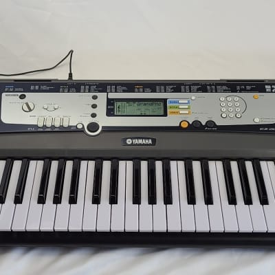 Yamaha EZ-200 EZ200 Electronic MIDI Keyboard 61 Light Up Keys w/adapter 07616 image 2