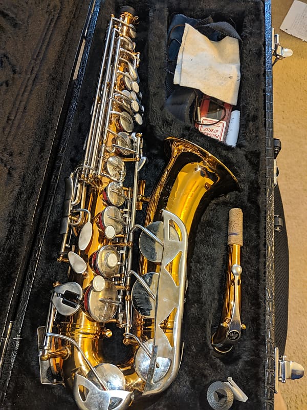 King 660 store alto saxophone