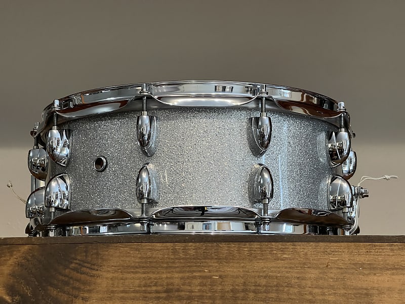 Yamaha Oak Custom 5.5x14 Silver Sparkle Snare Drum NSD085A | Reverb