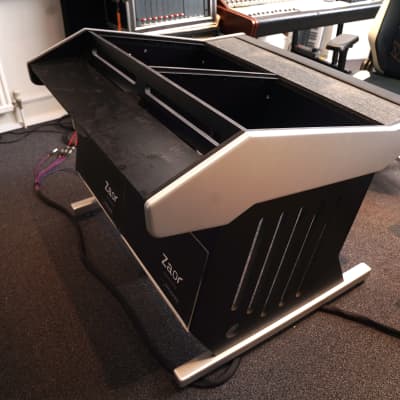 Zaor maestro 24 studio/ mastering desk Vicoustic Quick 10 days Sale RRP £2,200 image 7