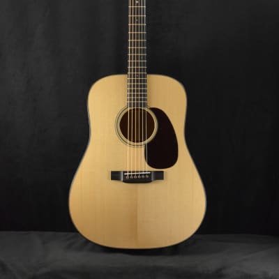 Martin D-18 Modern Deluxe Natural image 2