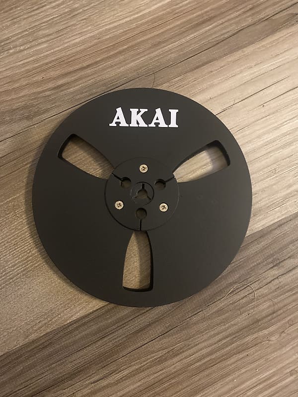 Akai branded 7 inch Metal reel tape take up black