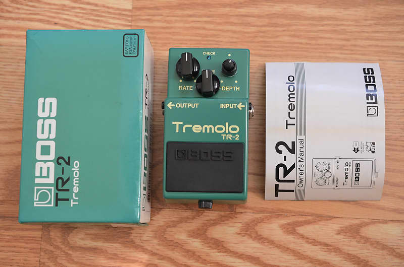 Boss TR-2 Tremolo with Keeley Mod Teal | Reverb UK