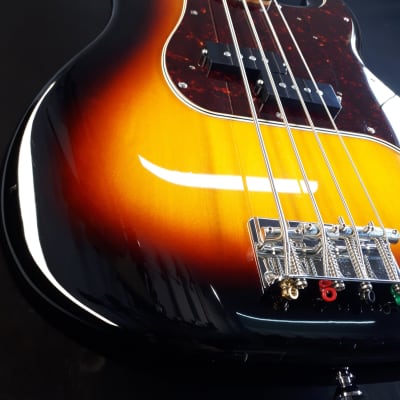 Fender Precision Bass Traditional 60s 2022 - Sunburst image 3