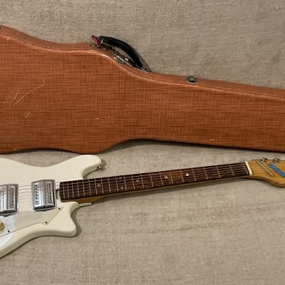 1960's StageMaster Electric Guitar White Finish + OHSC Case