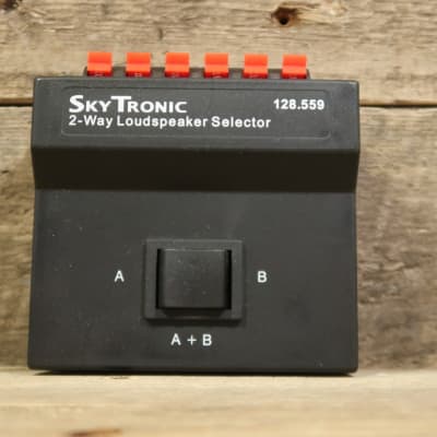 SkyTronic 2-Way Speaker Selector image 1