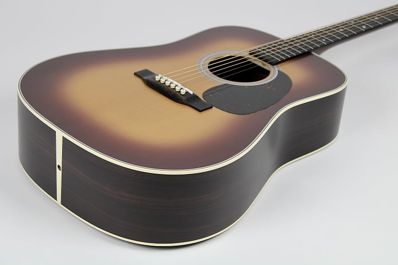 【2023年製/USA】Martin D-28 Satin Amburburst D-28 Satin Amberburst – Dave's Guitar Shop