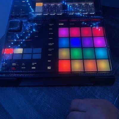 Native Instruments Maschine MKIII Groove Production Control Surface image 3