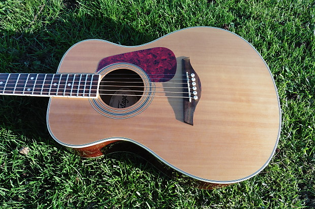 Fabulous Vintage make OM size Acoustic Guitar John Hornby Skewes