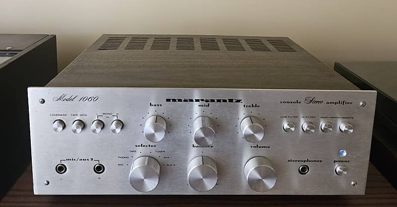 Marantz Model 1060 30-Watt Stereo Solid-State Integrated Amplifier 1971 - 1976 - Silver with Wood Case image 1